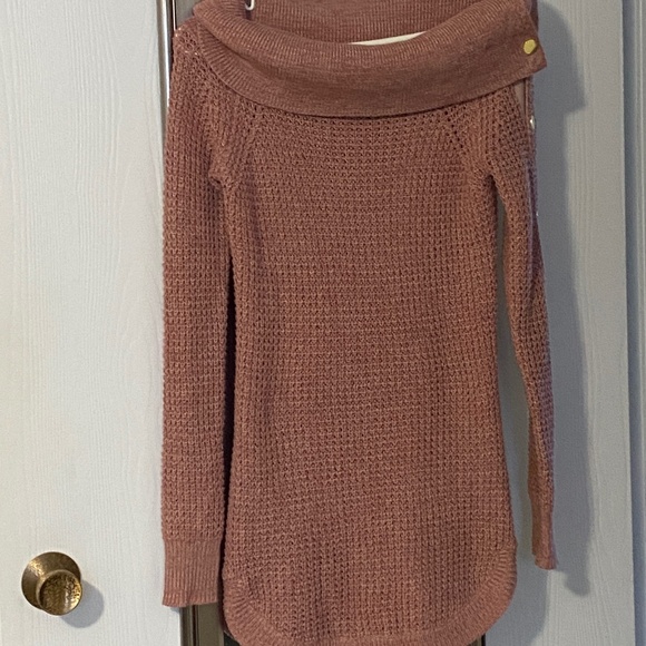 G by Guess Dusty Rose Tunic Sweater - Picture 2 of 9